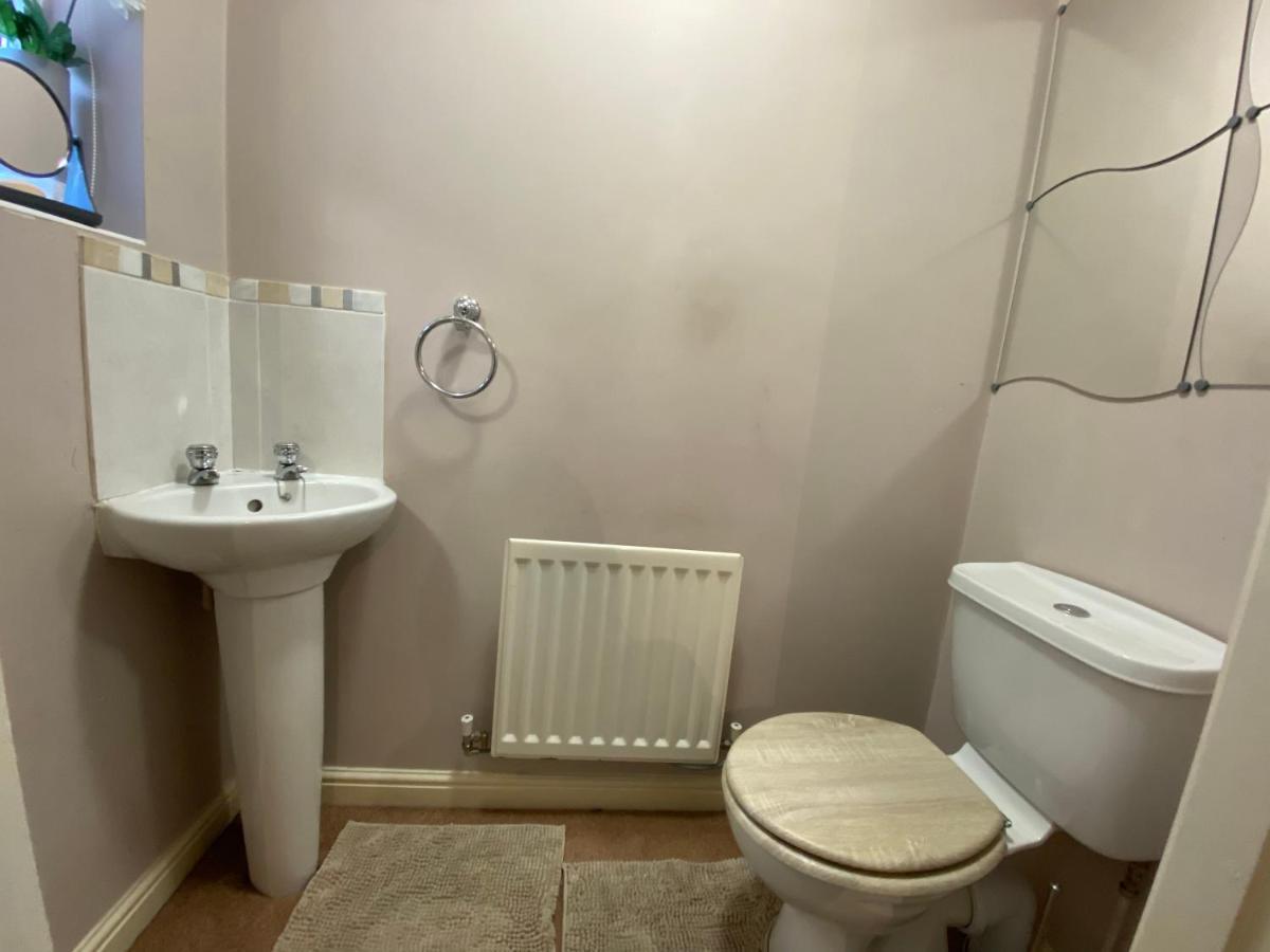 Wellingborough Cosy Hub Villa Great Harrowden Dış mekan fotoğraf