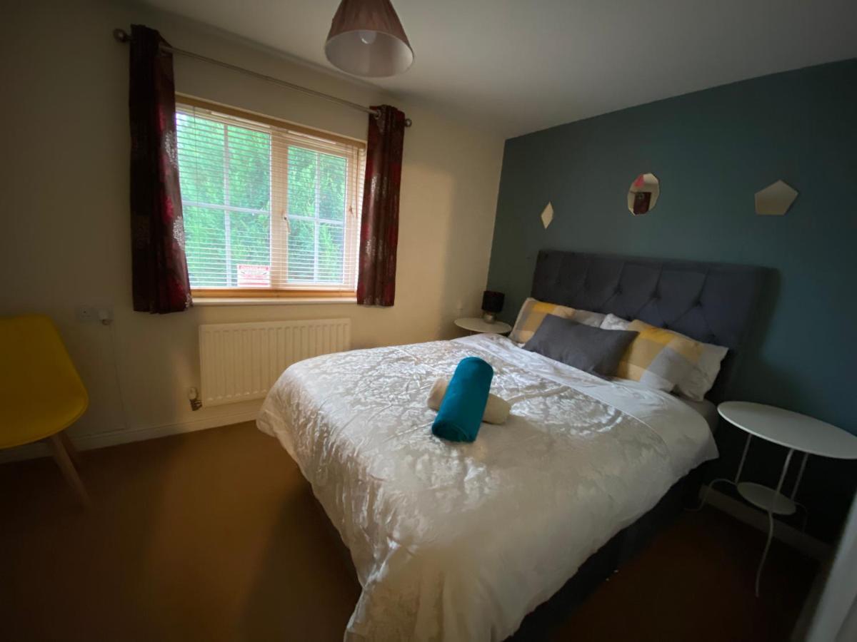 Wellingborough Cosy Hub Villa Great Harrowden Dış mekan fotoğraf