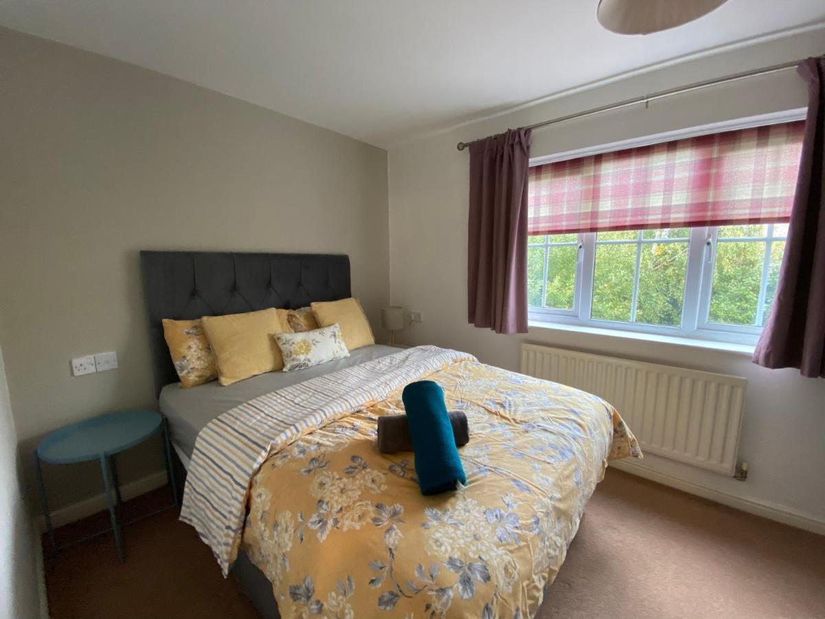 Wellingborough Cosy Hub Villa Great Harrowden Dış mekan fotoğraf